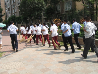 德冠公司组织防汛演练 提高应对能力