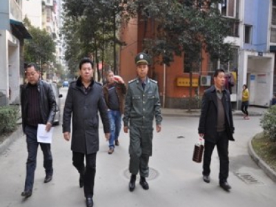 寒冬中传递着温情