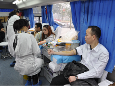 爱心献社会 热心助健康