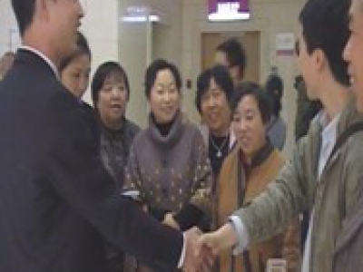 点滴爱心绘彩虹，新生生命迸霞光